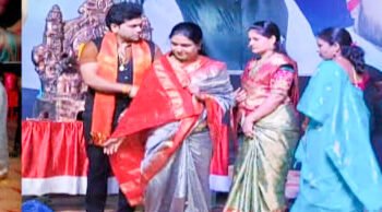 पैठणीच्या खेळात रंगून गेल्या महिला