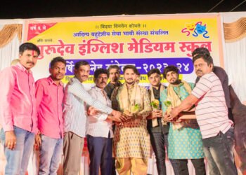 गुरुदेव इंग्लिश मेडियम स्कुलच्या वार्षिक स्नेहसंमेलन