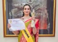 राखी गुगळे यांना वुमन ऑफ द इयर पुरस्कार प्रदान