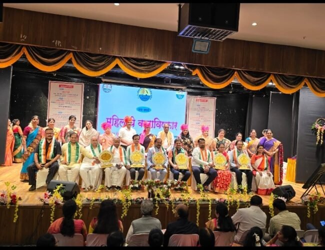 तिच्या पदरी नेहमी उपहासच : नीलम गोऱ्हे 1 18 3 24 4 e1710754615634