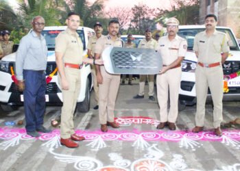 पोलीस आयुक्तालयाला २२ वाहने भेट