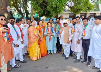 महावीर जन्म कल्याणक महोत्सवनिमित्त वरघोडे का आयोजन