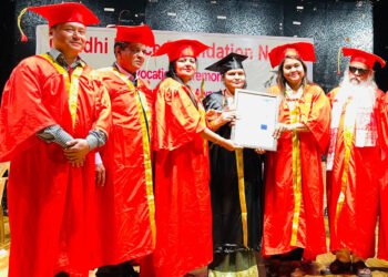 गांधी पीस फाउंडेशन नेपाळतर्फे सुनीता वाघमारे यांना मानद डॉक्टरेट