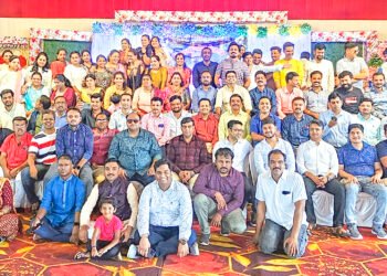 २१ वर्षांनी दहावीचे वर्गमित्र आले एकत्र