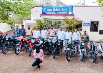 चोरीस गेलेल्या ११ मोटारसायकली ताब्यात