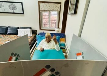 103 वयाच्या चंद्रभानजी भन्साळी यांनी केले मतदान