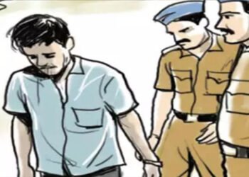 एक वर्षापासुन फरार अजय शेलारला अटक