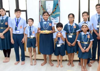 हृदयस्पर्शी स्वागताने ‘सूर्यदत्त’ मधील विद्यार्थी भारावले