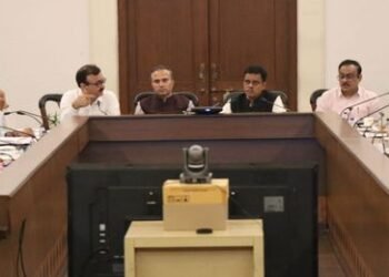 पर्यावरणाचे नुकसान टाळण्यासाठी बांबू लागवडीस प्राधान्य द्या- प्रविण दराडे