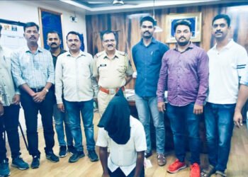 दत्तनगरमध्ये खुन करुन पसार झालेल्या आरोपीस अटक 4 दत्तनगरमध्ये खुन करुन पसार झालेल्या आरोपीस अटक