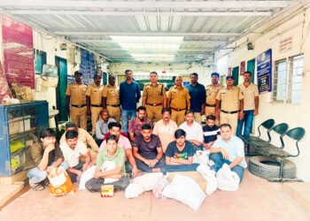 लोणावळ्यात १४ पान टपरीधारकांवर पोलिसांचा बडगा 6 लोणावळ्यात १४ पान टपरीधारकांवर पोलिसांचा बडगा