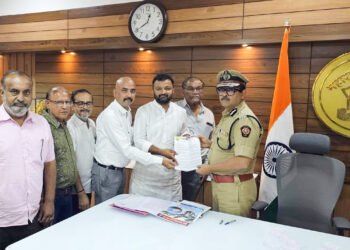 स्टँडअप कॉमेडियन डॅनियल फर्नांडिसवर बंदी घाला 8 स्टँडअप कॉमेडियन डॅनियल फर्नांडिसवर बंदी घाला