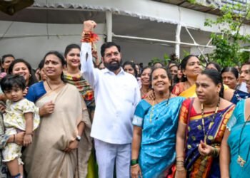 राखी पौर्णिमेपूर्वी लाडक्या बहिणींच्या बँक खात्यात येणार पैसे 1 राखी पौर्णिमेपूर्वी लाडक्या बहिणींच्या बँक खात्यात येणार पैसे