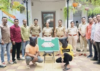 सराईत दोन गुन्हेगाराना पिस्तुलासह पकडले
