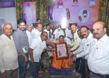 वर्षा राजेश ललवाणी इनके मासखमण की पचकावनी संपन्न