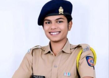 आत्महत्या केलेल्या पोलीस महिलेचा मृतदेह सापडला 5 आत्महत्या केलेल्या पोलीस महिलेचा मृतदेह सापडला