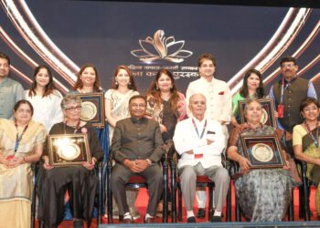 प्रविण मसालेवाले ट्रस्टच्या वतीने सुहाना कमल जीवनादर्श पुरस्कार प्रदान