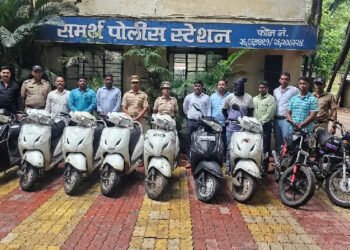कर्जा फेडण्यासाठी चोरल्या दहा दुचाकी, पोलिसांनी केल्या जप्त