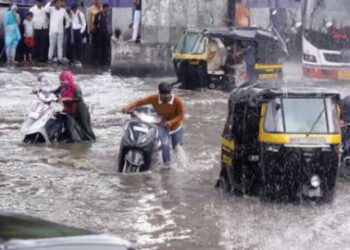 पुण्यातील पूरबाधितांना नुकसान भरपाई मिळणार तरी कधी ? 8 पुण्यातील पूरबाधितांना नुकसान भरपाई मिळणार तरी कधी ?