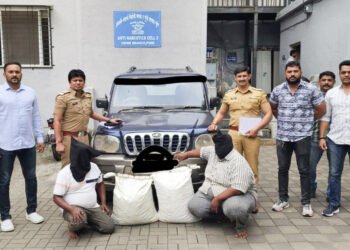 गांजा विक्री करताना दोघांना केले जेरबंद