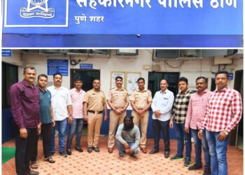 एक वर्षापासून फरार असलेल्या सराईत गुन्हेगारास अटक 5 एक वर्षापासून फरार असलेल्या सराईत गुन्हेगारास अटक