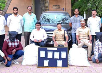 कारमधील ६२ किलो गांजासह ४ आरोपींना अटक