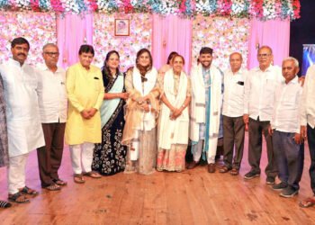 नक्षत्र मासखमण करने वाले भाई-बहन सिमरन एवं रोहन धोका का अभिनंदन