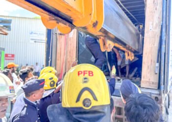 येवलेवाडीत काचा उतरवताना ४ कामगारांचा मृत्यू 6 येवलेवाडीत काचा उतरवताना ४ कामगारांचा मृत्यू