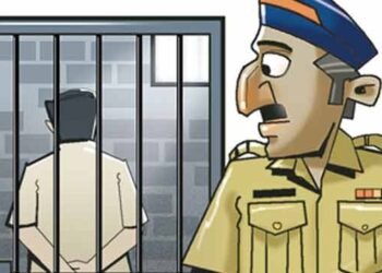 पोलीस ठाण्यातच आरोपीचा आत्महत्येचा प्रयत्न