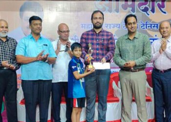 बार्शीच्या राजवर्धन तिवारीला टेबल टेनिस स्पर्धेत विजेते पद