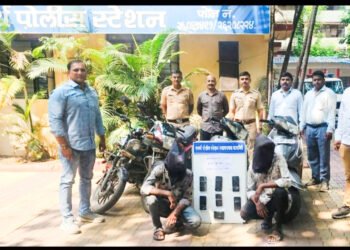 चोरट्यांकडुन ४ दुचाकी व ६ मोबाईल जप्त