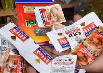 सुखसागरमध्ये ५ लाखाचा अवैध गुटखा जप्त 9 सुखसागरमध्ये ५ लाखाचा अवैध गुटखा जप्त