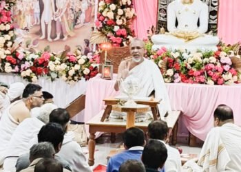 विज्ञान युग ने शक्ति का गुनाकार और शांति को विभाजित कर दिया है : पं. राजरक्षित विजयजी 10 विज्ञान युग ने शक्ति का गुनाकार और शांति को विभाजित कर दिया है : पं. राजरक्षित विजयजी