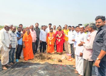 देवळाली येथे स्वयंभू महादेव मंदिराच्या सभागृहाचे भूमिपूजन