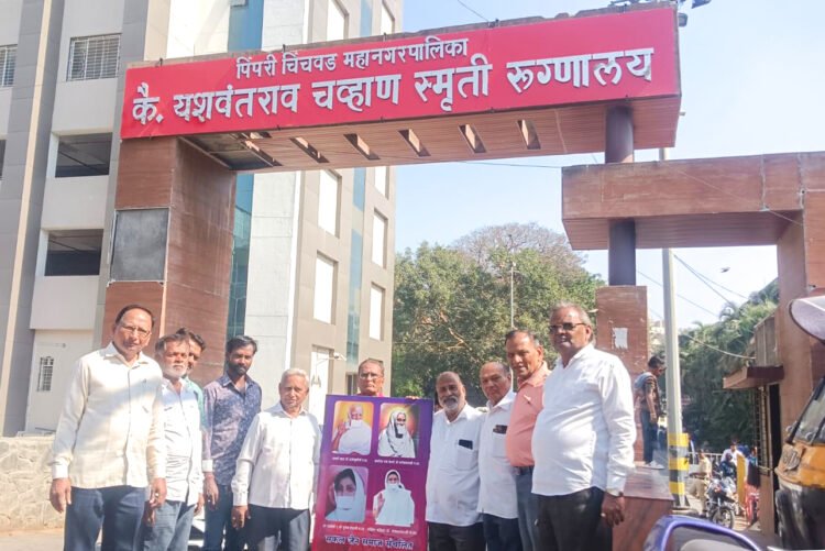 वाय.सी.एम. रुग्णालयाजवळ 'आनंदाकि रोटी' उपक्रम 1 17 12 24 2