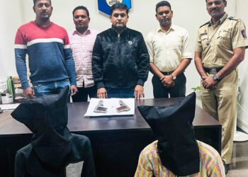 दोघा सराईत गुन्हेगारांकडून २ पिस्टल जप्त 3 दोघा सराईत गुन्हेगारांकडून २ पिस्टल जप्त