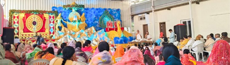 श्री हाइड पार्क जैनसंघ में स्वर्ण मेरुपर्वत पर भगवान श्री पार्श्वनाथ का भव्य जन्माभिषेक 1 26 12 24 1