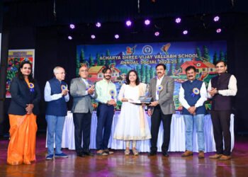 आचार्य श्री विजय वल्लभ शाळेचे वार्षिक स्नेहसंमेलन कार्यक्रम उत्साहात साजरा