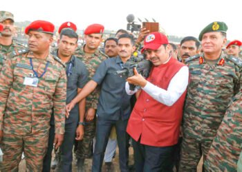 मुख्यमंत्री देवेंद्र फडणवीस यांच्या हस्ते ‘नो युवर आर्मी’ मेळाव्याचे उद्धाटन