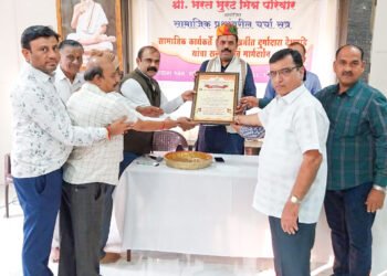 विश्वजीत देशपांडे यांचा सन्मान