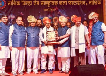 सतीश लोढा यांना समाजगौरव पुरस्कार