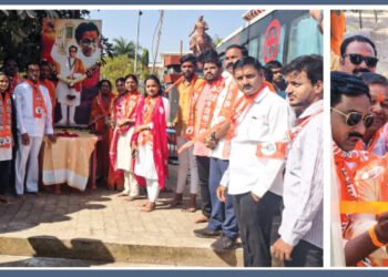 बाळासाहेब ठाकरे यांच्या जयंतीनिमित्त बार्शीत रक्तदान शिबिराचे आयोजन 5 बाळासाहेब ठाकरे यांच्या जयंतीनिमित्त बार्शीत रक्तदान शिबिराचे आयोजन