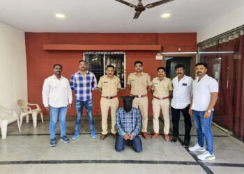 डॉक्टर तरुणीला आत्महत्येस प्रवृत्त करणाऱ्या डॉक्टरला अटक 8 डॉक्टर तरुणीला आत्महत्येस प्रवृत्त करणाऱ्या डॉक्टरला अटक