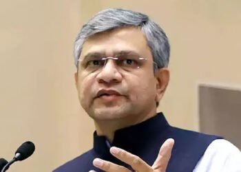 भारताचं स्वतःचं AI मॉडेल दहा महिन्यांत येणार – केंद्र सरकारची मोठी घोषणा 5 भारताचं स्वतःचं AI मॉडेल दहा महिन्यांत येणार – केंद्र सरकारची मोठी घोषणा