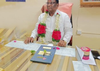 प्रा. डॉ. डी. व्ही. शिंदे यांची शंकरराव पाटील महाविद्यालय, भुमच्या प्राचार्यपदी नियुक्ती 1 प्रा. डॉ. डी. व्ही. शिंदे यांची शंकरराव पाटील महाविद्यालय, भुमच्या प्राचार्यपदी नियुक्ती