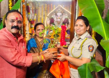 आझाद मित्र मंडळ बिबवेवाडीच्या वतीने गणेश जयंतीनिमित्त महाआरती