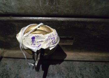 हॉटेलमध्ये दोन गटात फ्रि स्टाईल हाणामारी