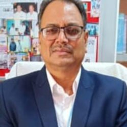 प्रा. बोराडे यांना पीएचडी प्रदान