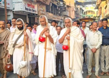 सुखी जीवन की कुंजी संपत्ति या शक्ति नहीं, बल्कि सद्गुण हैं - पं. राजरक्षितविजयजी 8 सुखी जीवन की कुंजी संपत्ति या शक्ति नहीं, बल्कि सद्गुण हैं – पं. राजरक्षितविजयजी