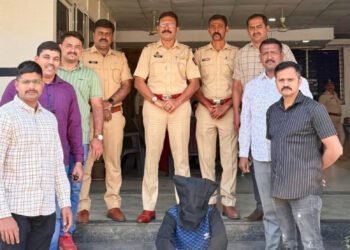 मोबाईलमुळे सुताराचा खून उघडकीस 6 मोबाईलमुळे सुताराचा खून उघडकीस